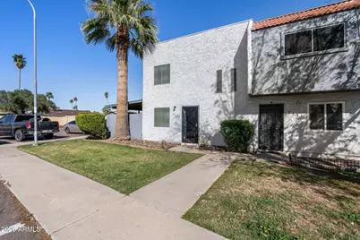 7555 N 47th Lane, Glendale, AZ 85301 - Photo 2