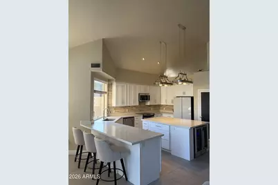 768 E Irma Lane, Phoenix, AZ 85024 - Photo 6