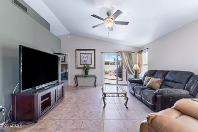 4014 W Fallen Leaf Lane, Glendale, AZ 85310 - Photo 6