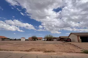8314 W Santa Cruz Blvd W, Arizona City, AZ 85123 - Photo 1