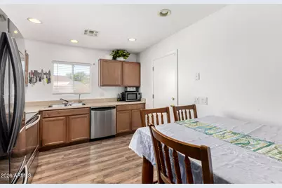 202 1st Avenue W, Buckeye, AZ 85326 - Photo 10