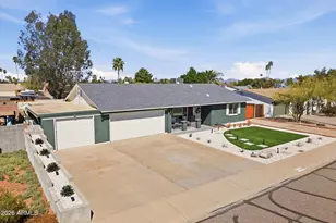 3418 E Lupine Ave, Phoenix, AZ 85028 - Photo 1