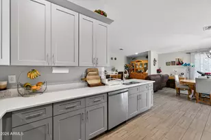 1939 E Encinas Ln, Phoenix, AZ 85040 - Photo 10