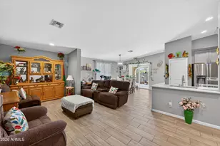 1939 E Encinas Ln, Phoenix, AZ 85040 - Photo 6