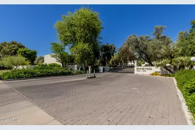 4656 N 40th Street, Phoenix, AZ 85018 - Photo 2