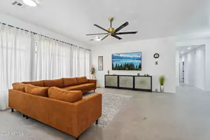 7002 S 38th Pl, Phoenix, AZ 85042 - Photo 6