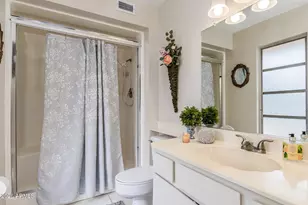 10441 W Burns Dr, Sun City, AZ 85351 - Photo 12