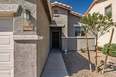 20682 N Alma Drive, Maricopa, AZ 85138 - Photo 2