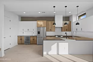 377 E Windsor Ave, Phoenix, AZ 85004 - Photo 4