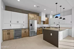 377 E Windsor Ave, Phoenix, AZ 85004 - Photo 6