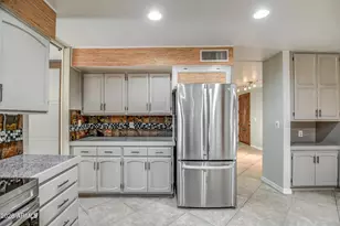 8647 E Devonshire Ave, Scottsdale, AZ 85251 - Photo 28