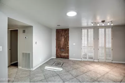 8647 E Devonshire Avenue, Scottsdale, AZ 85251 - Photo 10