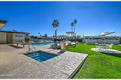 8647 E Devonshire Avenue, Scottsdale, AZ 85251 - Photo 2