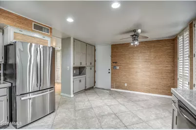 8647 E Devonshire Avenue, Scottsdale, AZ 85251 - Photo 16