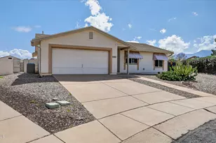 1826 Wildflower Dr, Sierra Vista, AZ 85635 - Photo 2
