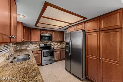 9707 W Kerry Lane, Peoria, AZ 85382 - Photo 16