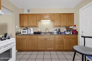 833 E Alice Ave, Phoenix, AZ 85020 - Photo 12