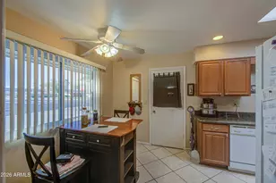 10022 W Kingswood Cir, Sun City, AZ 85351 - Photo 16