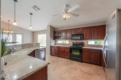 66 S Laura Lane, Casa Grande, AZ 85194 - Photo 18