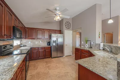 66 S Laura Lane, Casa Grande, AZ 85194 - Photo 20