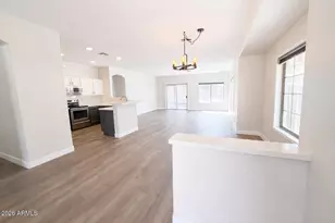 2633 E Waterview Ct, Chandler, AZ 85249 - Photo 2