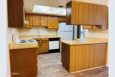 13212 N 51st Lane, Glendale, AZ 85304 - Photo 2