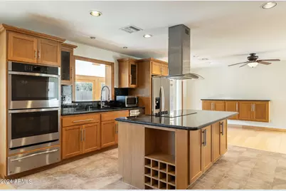 8643 E Sandalwood Drive, Scottsdale, AZ 85250 - Photo 10