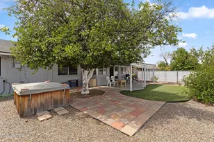 10026 W Riviera Dr, Sun City, AZ 85351 - Photo 6
