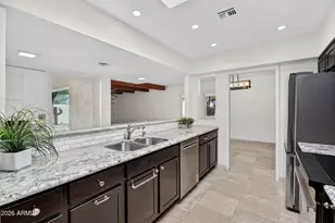 4816 E Earll Dr, Phoenix, AZ 85018 - Photo 10