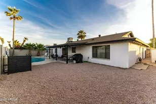 2407 S Allred Dr, Tempe, AZ 85282 - Photo 26