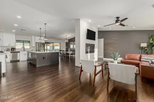 2407 S Allred Dr, Tempe, AZ 85282 - Photo 4