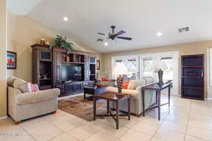 110 S Laura Ln, Casa Grande, AZ 85194 - Photo 14