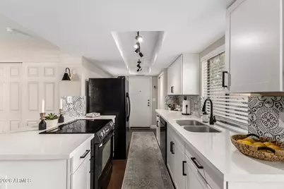 7640 N Dreamy Draw Drive #3, Phoenix, AZ 85020 - Photo 12