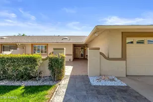 19041 N Lakeforest Dr, Sun City, AZ 85373 - Photo 4