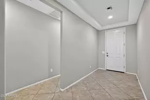 2138 W Ian Dr, Phoenix, AZ 85041 - Photo 4