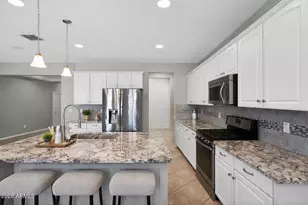 2138 W Ian Dr, Phoenix, AZ 85041 - Photo 10