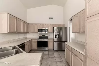 5648 E Holmes Avenue, Mesa, AZ 85206 - Photo 16