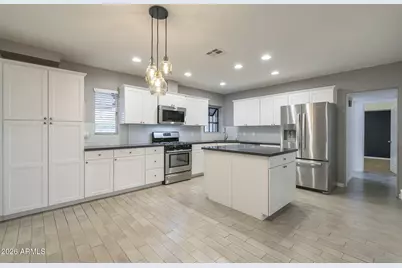 4208 E Wilshire Drive, Phoenix, AZ 85008 - Photo 10