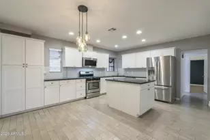 4208 E Wilshire Dr, Phoenix, AZ 85008 - Photo 10