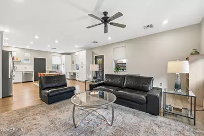 826 N 11th Avenue, Phoenix, AZ 85007 - Photo 4