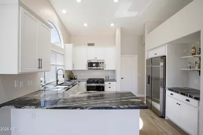 8737 W Kimberly Way, Peoria, AZ 85382 - Photo 16