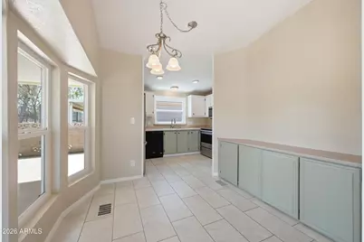 6501 S Oakmont Drive, Chandler, AZ 85249 - Photo 10
