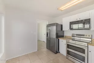 5252 N 102nd Ave, Glendale, AZ 85307 - Photo 18