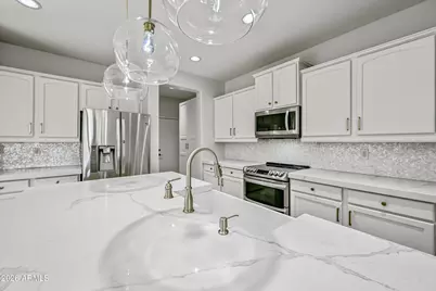 23862 W Gibson Lane, Buckeye, AZ 85326 - Photo 16