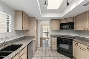 4053 E Sunnyside Dr, Phoenix, AZ 85028 - Photo 14