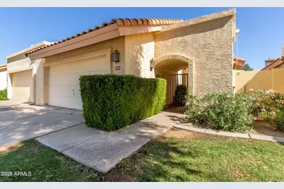 2671 N Tamarisk Street, Chandler, AZ 85224 - Photo 2