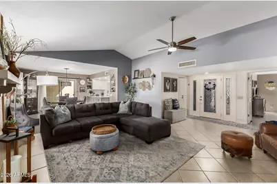 10018 E Watford Way, Sun Lakes, AZ 85248 - Photo 6