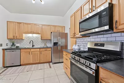 1201 E Rose Lane #9, Phoenix, AZ 85014 - Photo 8