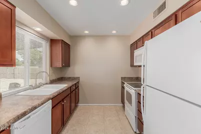 10214 W Burns Drive, Sun City, AZ 85351 - Photo 12