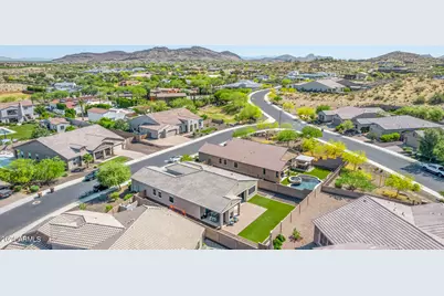 9613 W Staghorn Road, Peoria, AZ 85383 - Photo 12